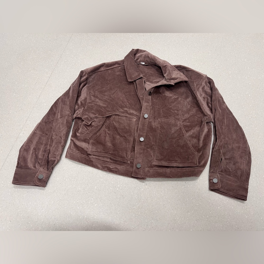 Lululemon Corduroy Shirt Jacket size large
Taupetastic